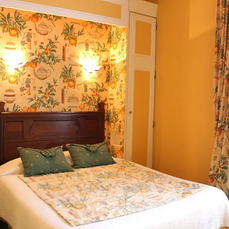 Hotel De La Bretonnerie Paris