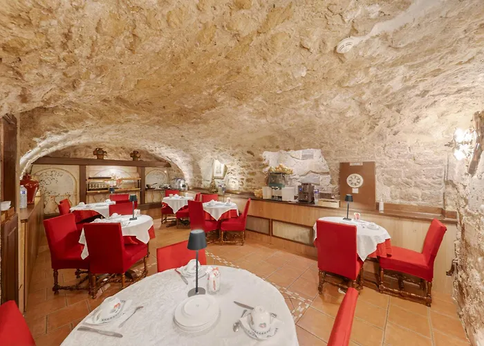 Hotel De La Bretonnerie 3*