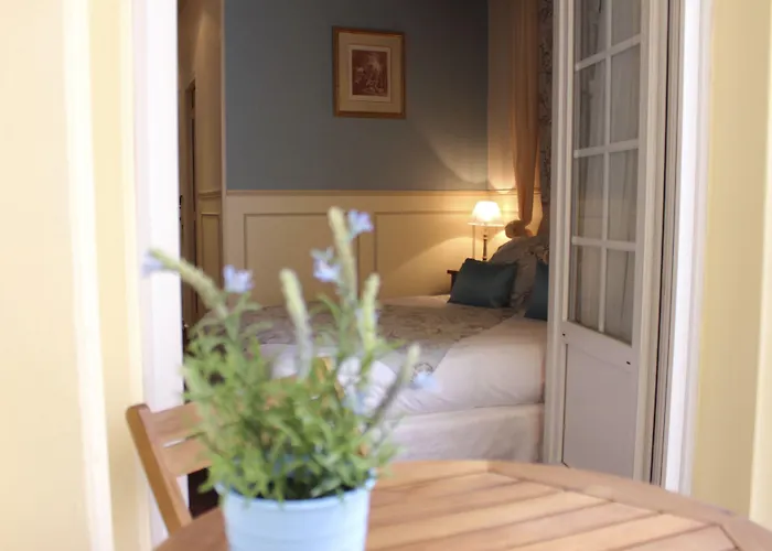 Hotel De La Bretonnerie 3*