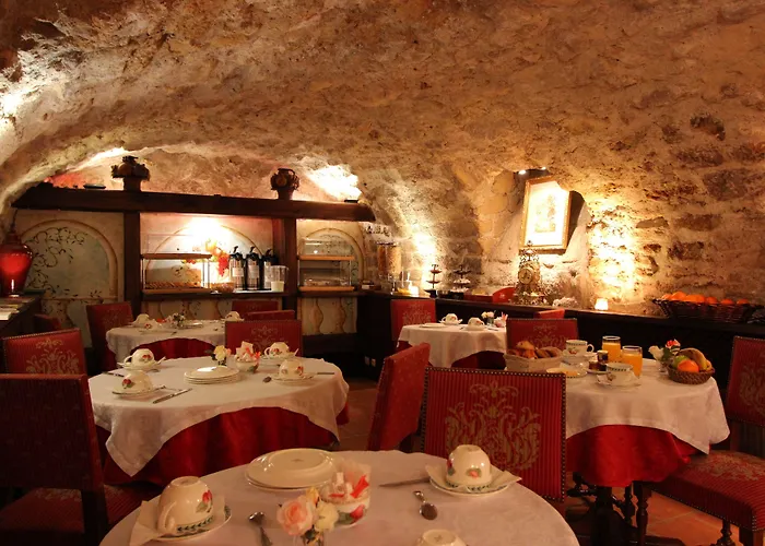 Hotel De La Bretonnerie Parijs
