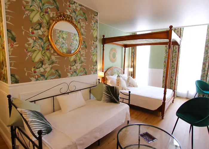 Hotel De La Bretonnerie Parijs
