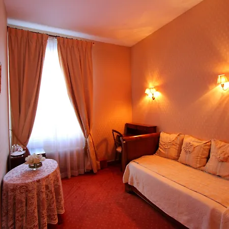 De La Bretonnerie 3* Париж